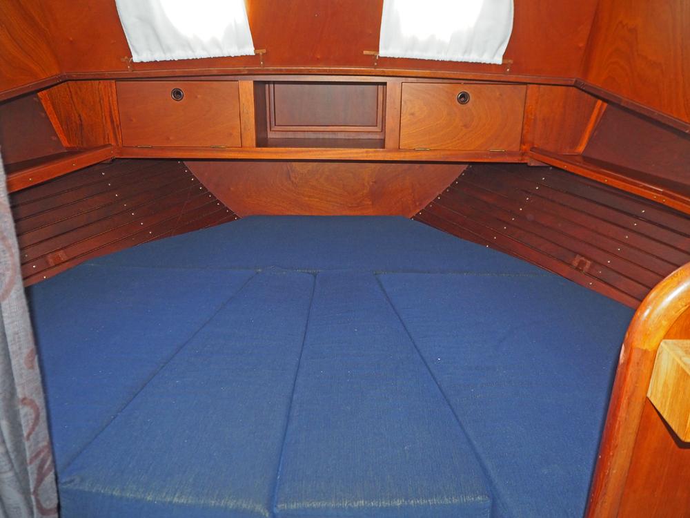 Cabin en avant, H&eacute;bergements